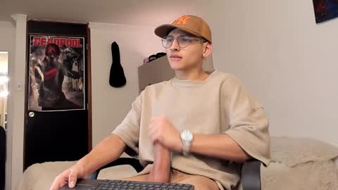 alejo online show from December 24, 6:44 am