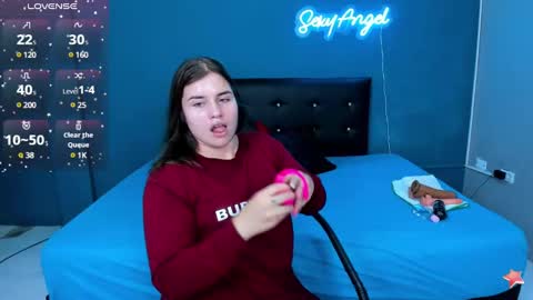 Abby Lee  online show from December 17, 7:04 pm