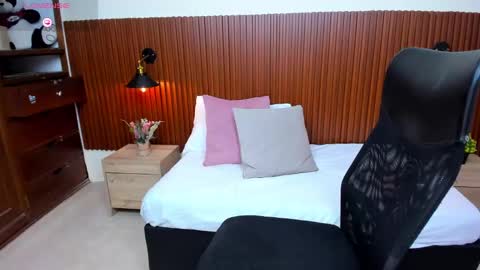 Abby Lee  online show from March 6, 7:43 pm