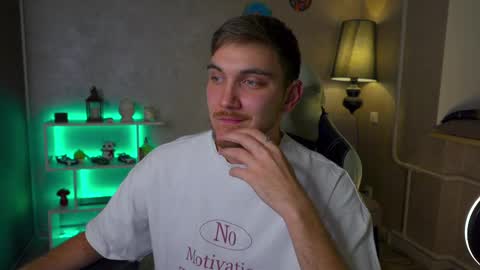 Alex online show from February 12, 9:11 pm