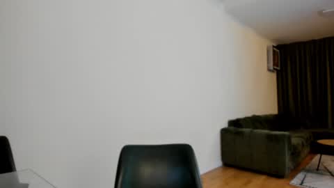 Fren online show from February 8, 9:15 pm