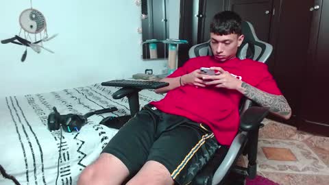 Snapshot of aarman_bannana chatting on December 19, 4:02 am aarman online show from December 19, 4:02 am