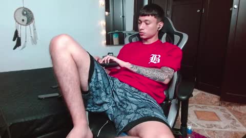 Snapshot of aarman_bannana chatting on December 22, 4:06 am aarman online show from December 22, 4:06 am