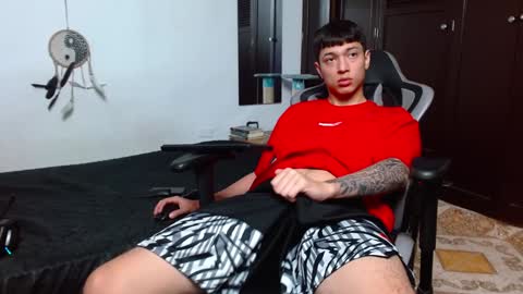 Snapshot of aarman_bannana chatting on January 22, 3:31 am aarman online show from January 22, 3:31 am