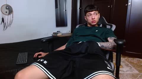 Snapshot of aarman_bannana chatting on February 11, 12:59 am aarman online show from February 11, 12:59 am