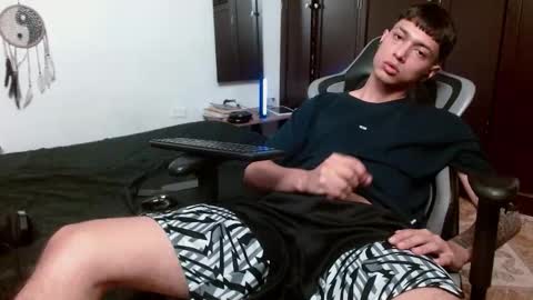 Snapshot of aarman_bannana chatting on September 28, 1:44 am aarman online show from September 28, 1:44 am