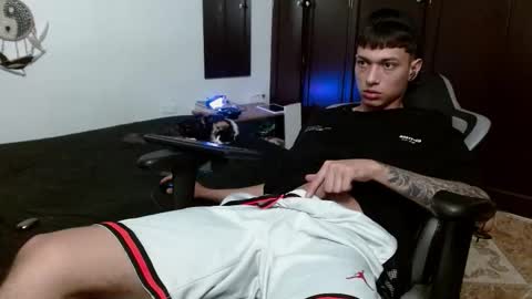 Snapshot of aarman_bannana chatting on October 15, 11:05 pm aarman online show from October 15, 11:05 pm