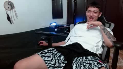 Snapshot of aarman_bannana chatting on October 19, 2:12 am aarman online show from October 19, 2:12 am