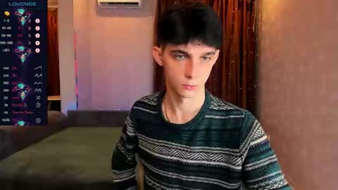 Snapshot of aaron_bang chatting on September 20, 11:17 pm Aaron Bang online show from September 20, 11:17 pm