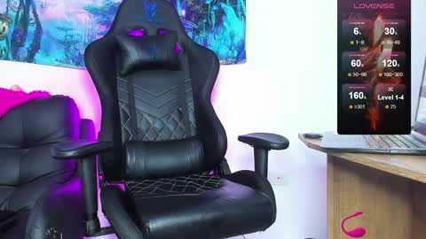 Snapshot of aaron_baz2 chatting on October 1, 9:10 pm Aaron online show from October 1, 9:10 pm