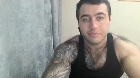 Snapshot of aaron_royal chatting on September 25, 3:54 am Davin tayl online show from September 25, 3:54 am