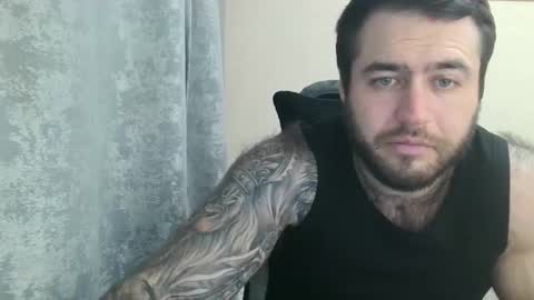 Snapshot of aaron_royal chatting on October 14, 7:03 pm Davin tayl online show from October 14, 7:03 pm