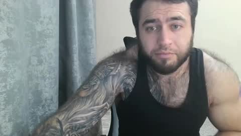 Snapshot of aaron_royal chatting on October 27, 4:33 pm Davin tayl online show from October 27, 4:33 pm