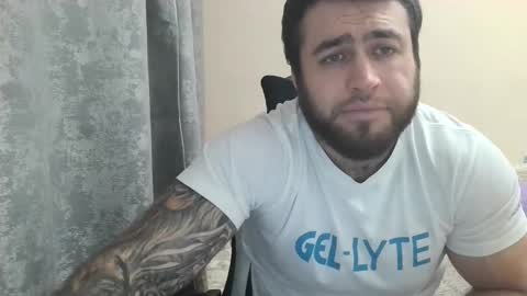 Snapshot of aaron_royal chatting on October 28, 5:48 pm Davin tayl online show from October 28, 5:48 pm