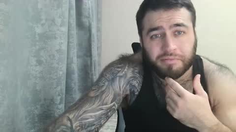 Snapshot of aaron_royal chatting on November 8, 5:01 pm Davin tayl online show from November 8, 5:01 pm