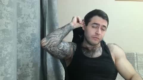 Snapshot of aaron_royal chatting on November 22, 5:01 pm Davin tayl online show from November 22, 5:01 pm