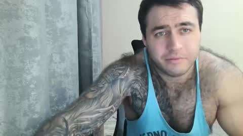 Snapshot of aaron_royal chatting on November 26, 5:58 pm Davin tayl online show from November 26, 5:58 pm