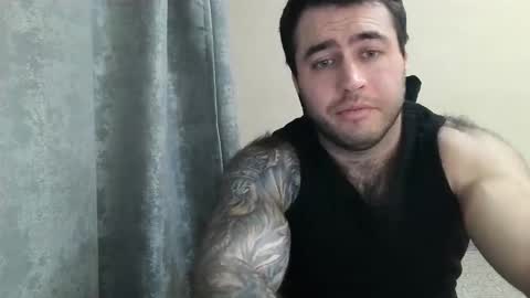 Snapshot of aaron_royal chatting on December 1, 4:23 pm Davin tayl online show from December 1, 4:23 pm