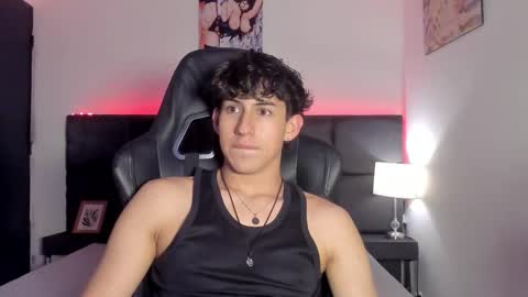 Aron online show from October 9, 7:34 pm