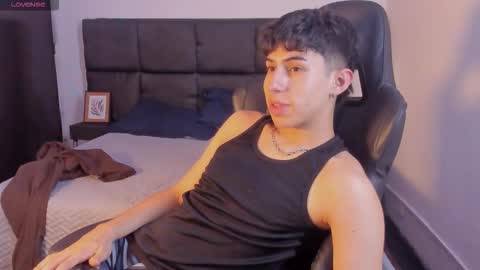 Aron online show from October 23, 8:18 pm