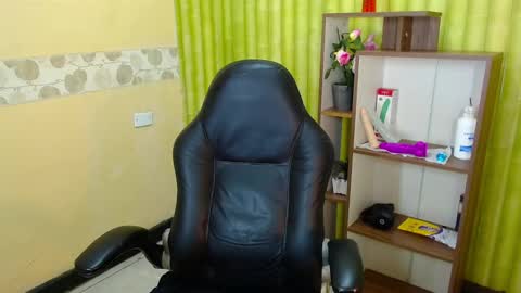 im NiallDun online show from January 14, 10:27 am