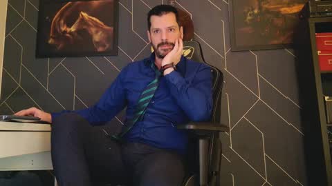 Aaron online show from February 10, 2:26 pm