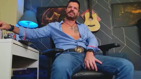 Aaron online show from October 21, 2:01 am