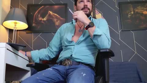 Aaron online show from November 9, 7:45 pm