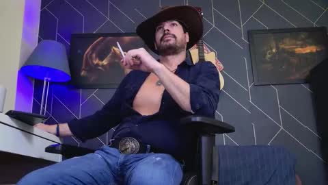 Aaron online show from November 29, 3:15 pm