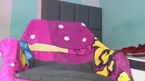 Aaron online show from November 15, 7:21 pm