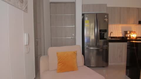 Aaron online show from December 10, 7:00 pm