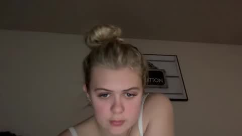 ababyy2901 online show from September 17, 6:37 am