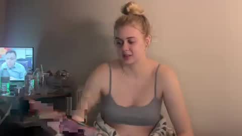 ababyy2901 online show from October 28, 6:17 am