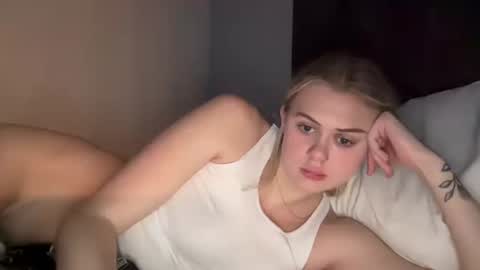 ababyy2901 online show from November 4, 8:46 am