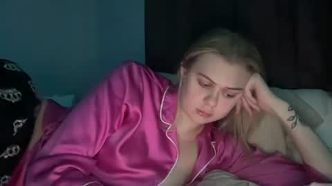 ababyy2901 online show from November 11, 7:19 am