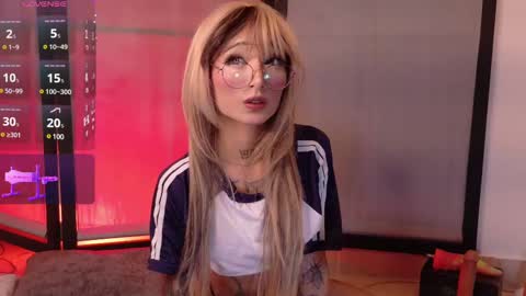 Abbeey online show from March 4, 11:00 pm