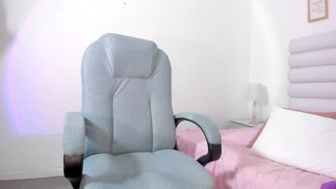 abbey_walker online show from September 13, 3:45 pm