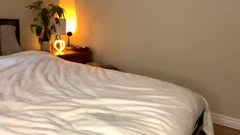 Abbie online show from February 10, 6:45 pm