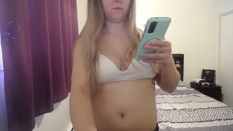 Snapshot of abbixo chatting on March 7, 1:51 pm Abbixo online show from March 7, 1:51 pm