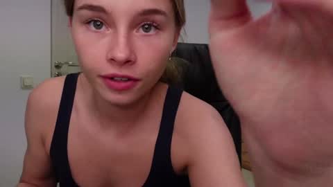 ABBY LAKER online show from December 28, 11:16 pm