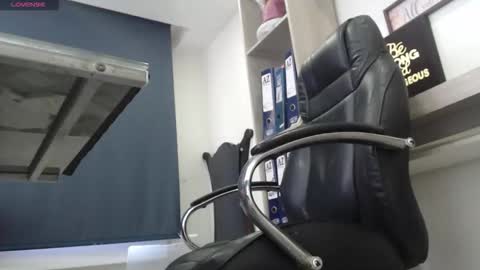 Vannesa online show from September 18, 11:12 am