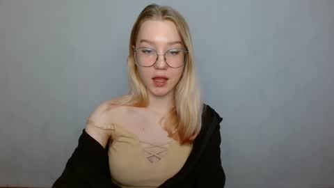 Snapshot of abbymoore__ chatting on February 9, 12:41 pm Abby Lovense is active online show from February 9, 12:41 pm