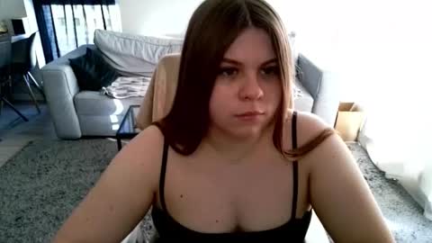 Snapshot of abbyvibe chatting on October 18, 11:44 am abbyvibe online show from October 18, 11:44 am