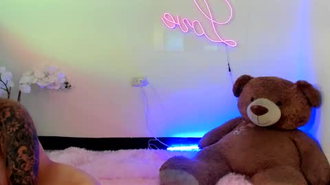  Abella and Kendra  online show from January 6, 1:09 am