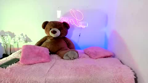  Abella and Kendra  online show from February 11, 8:42 pm