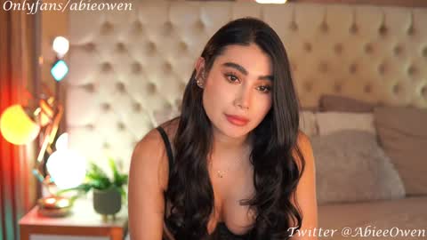 Snapshot of abie_owen chatting on December 19, 3:18 am abie_owen online show from December 19, 3:18 am