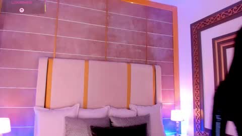    online show from October 30, 11:16 pm