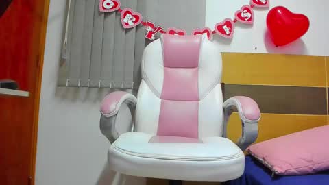 Abigail online show from February 12, 3:07 am