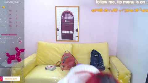 abril_ch_ online show from February 13, 5:01 pm