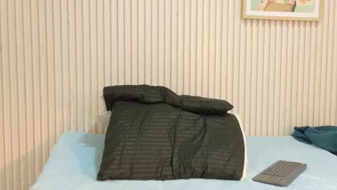 abrilmirren online show from October 14, 11:11 am